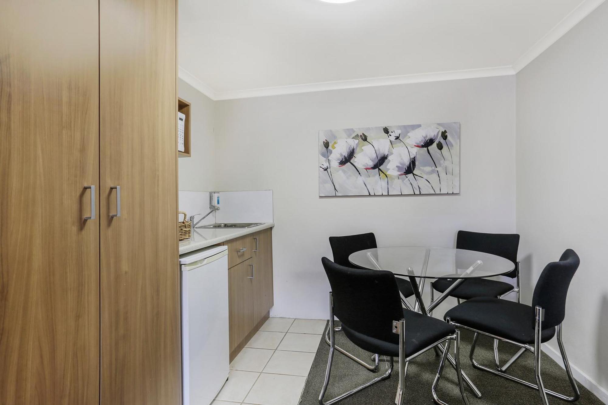 Waves Motel And Apartments Warrnambool Zimmer foto